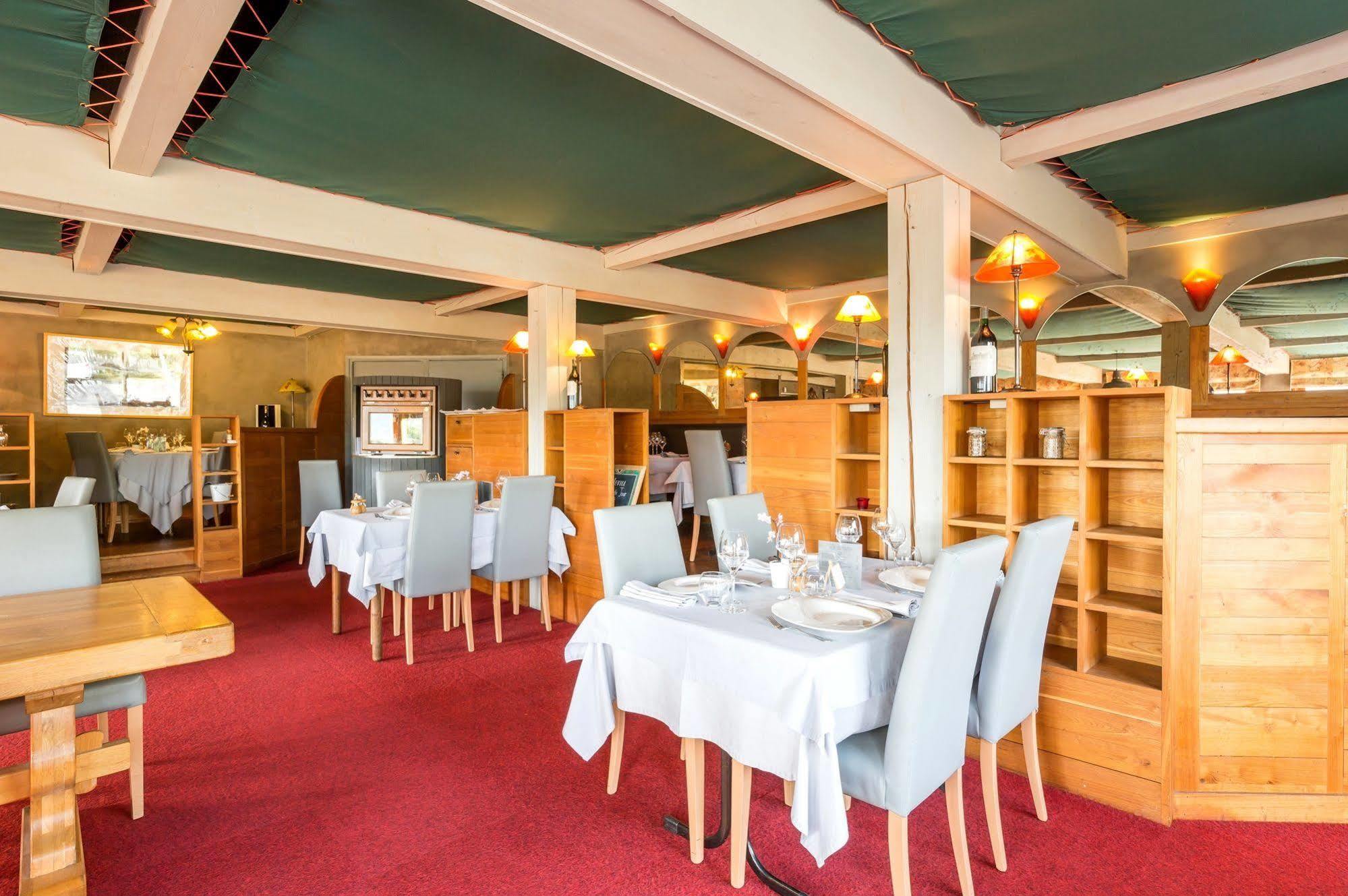 Hotel Restaurant La Tour Dunieres Экстерьер фото