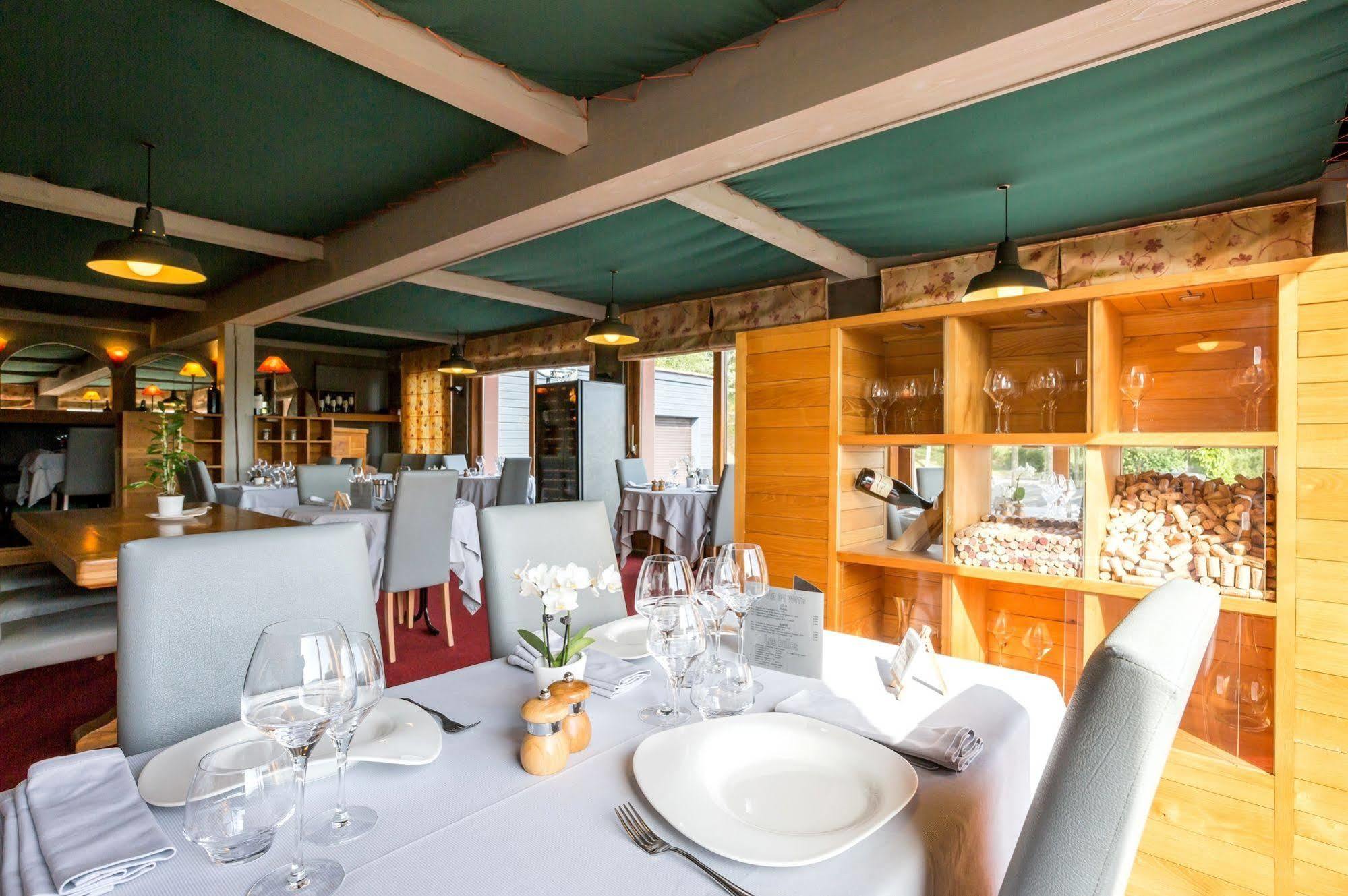 Hotel Restaurant La Tour Dunieres Экстерьер фото