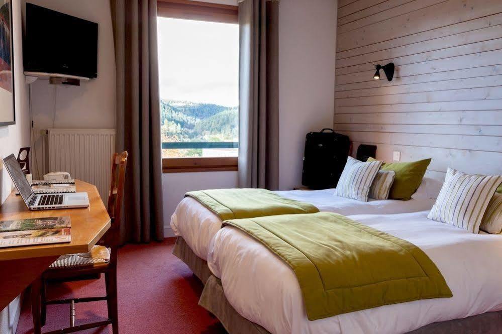 Hotel Restaurant La Tour Dunieres Экстерьер фото